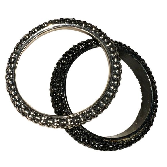 Bracelet duo. One silver one black ! Solid circle. - Picture 1 of 4